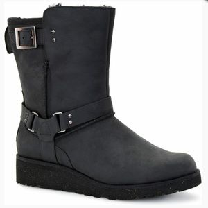 UGG Maddox Boot